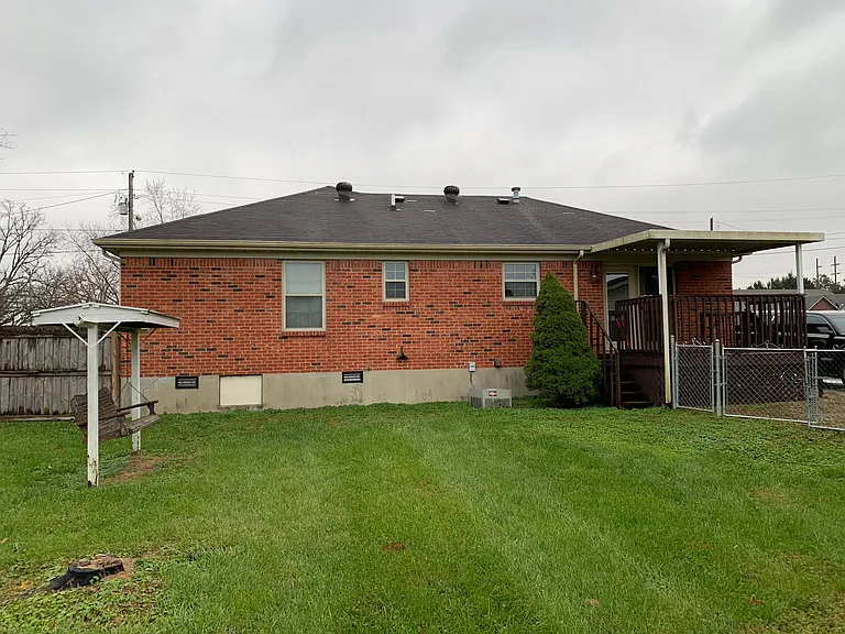 129 Howlett Rd — Photo 3