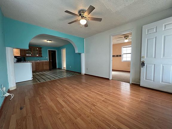 4th image of 420 S 2nd St