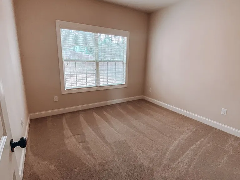 1532 Middleton Dr — Photo 1