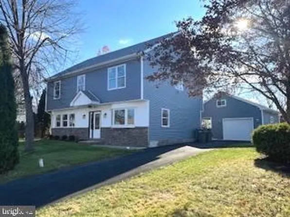 545 Winding Rd, Lansdale, PA 19446