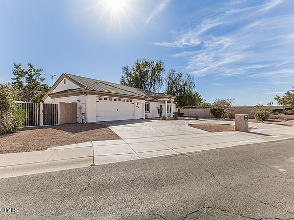 2nd image of 3225 W MARCONI Avenue