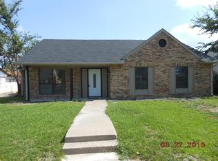 8018 Chesham Dr, Rowlett, TX 75088