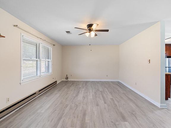 3rd image of 794 Little Dogwood Rd