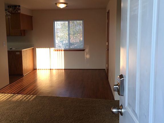 5th image of 2312 W 12th Pl