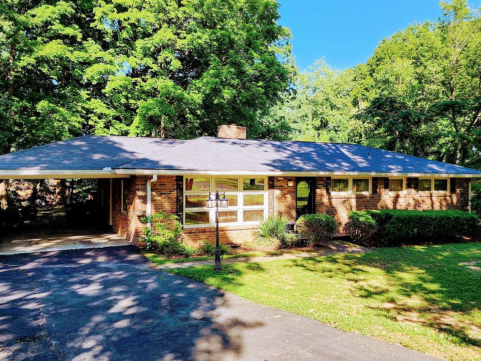 1st image of 219 Maxwell Dr