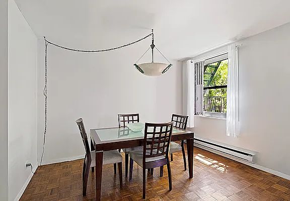 3rd image of 148 Bank St APT 4B