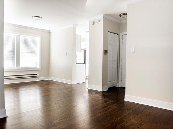 4th image of 4216-26 N Clark St #42161