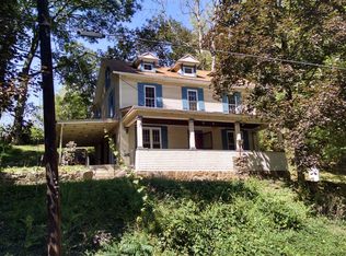 101 Gilmore Rd, Mill Hall, PA 17751