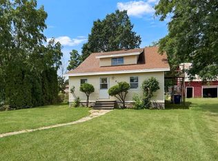 635 Elm St, Omro, WI 54963