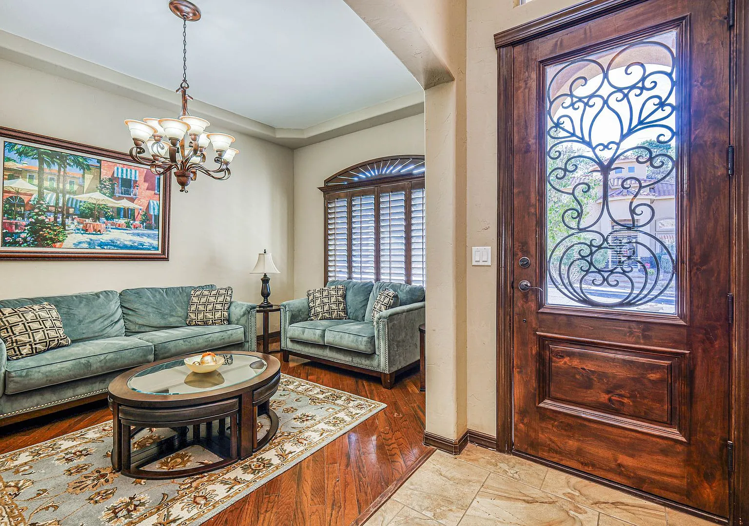 Westside area (Completely Furnished) Beautiful 4 bed/3 baths — Photo 3
