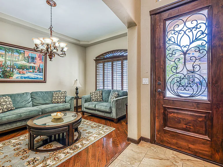6459 Snowheights Ct — Photo 3