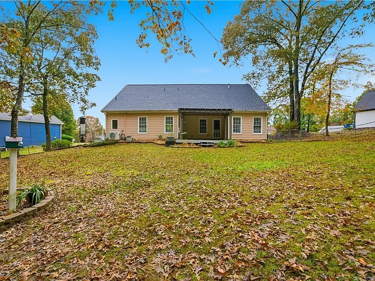 1632 Cagle Ct — Photo 32