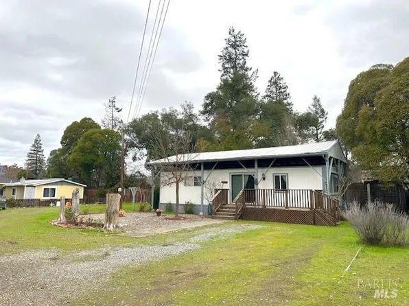 2036 West Street, Ukiah, CA 95482