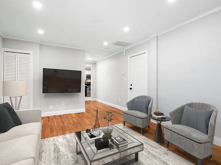 16 Hawthorne St #1 — Photo 6