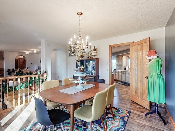 4th image of 708 Wexford Way
