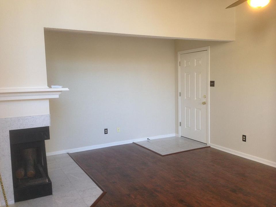 Entrance and main room
