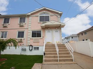 10233 Dunton Ct, Howard Beach, NY 11414