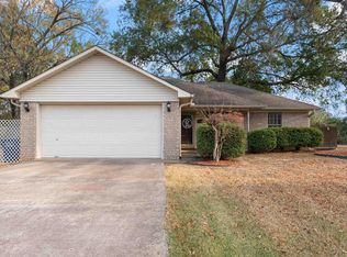 3915 Cirrus Dr, Conway, AR 72034