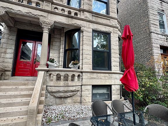 2nd image of 938 W Newport Ave #1