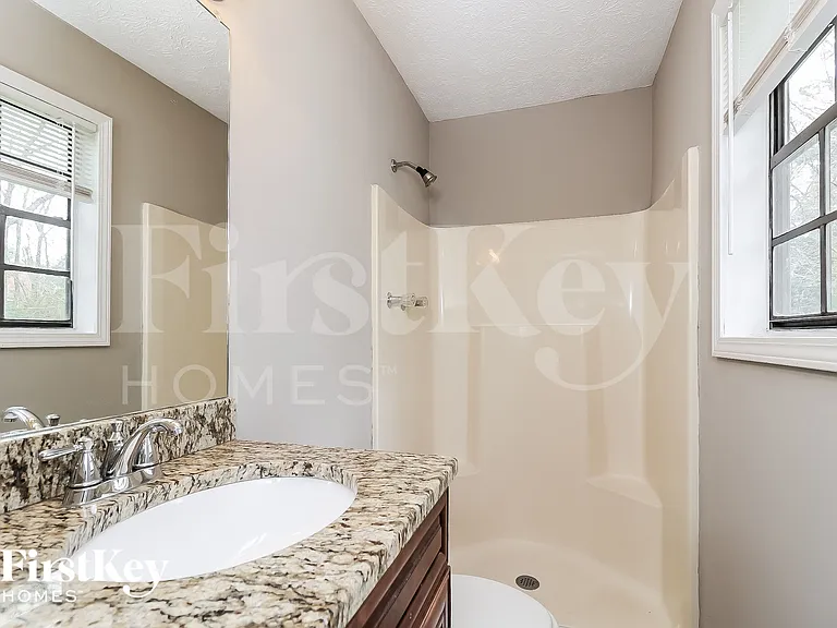 3762 Cambridge Dr SW — Photo 10