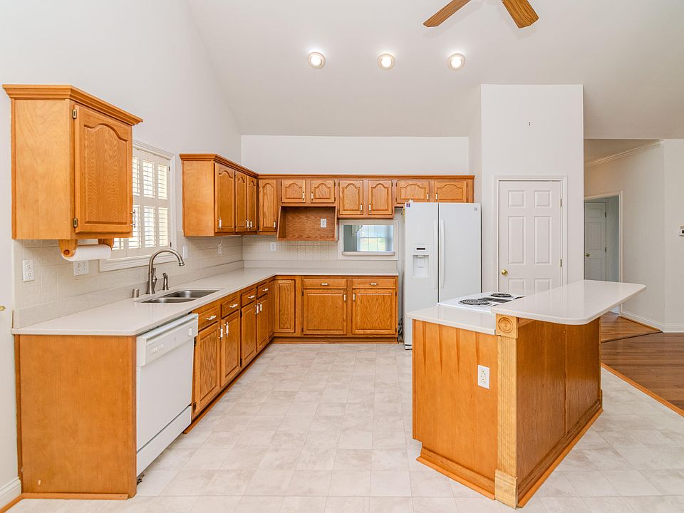 3965 Westbrook Dr, Lexington, KY 40514 | Zillow