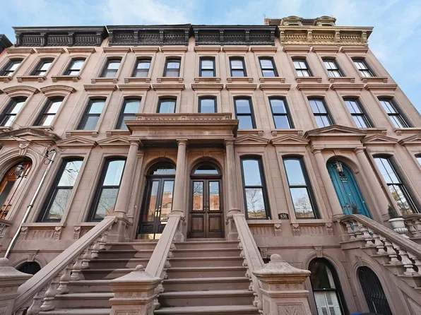 636 Hudson Street image 1 of 41