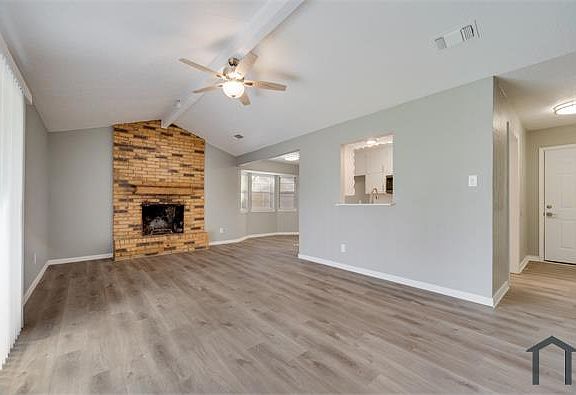 4th image of 5616 Twin Oaks Dr