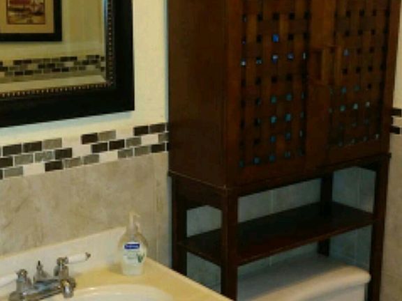 Restroom/Standing Shower