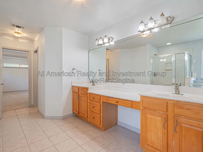 1940 Kadima Cir — Photo 25
