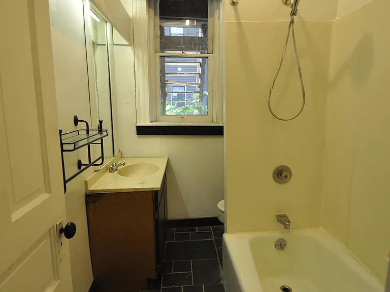 714 Filbert St #1 — Photo 14