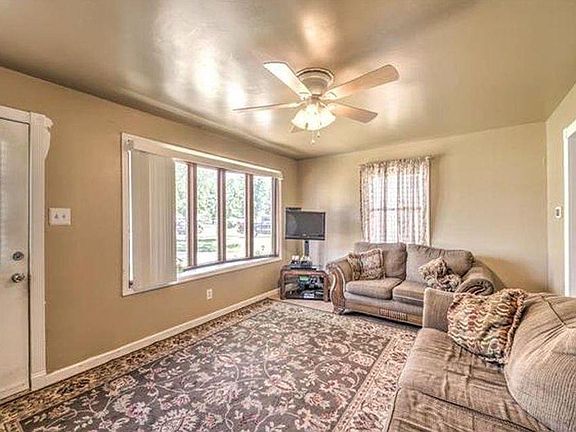 4th image of 4300 Saint Agnes Ln