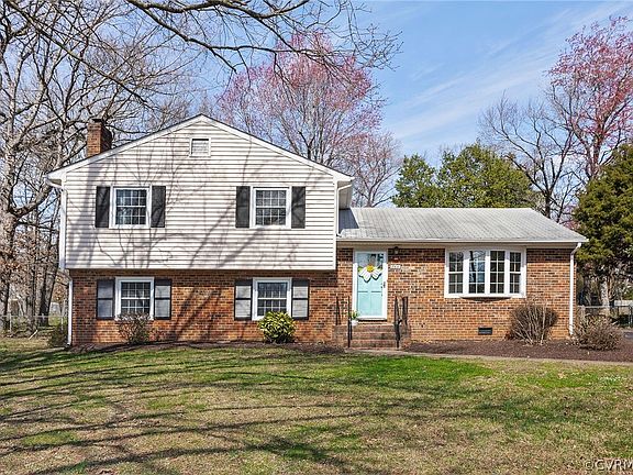 3rd image of 8414 Chadwell Dr