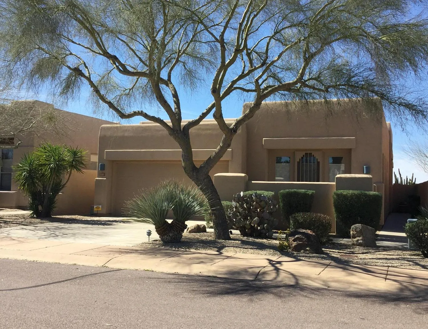 2 bed, 2.0 bath, 1832 sqft, $3,650 — Photo 2