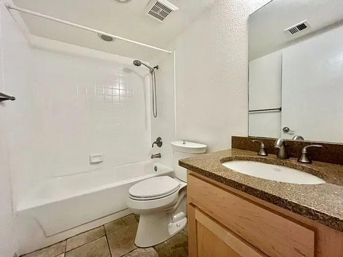 4704 E Paradise Village Pkwy N #106 — Photo 10