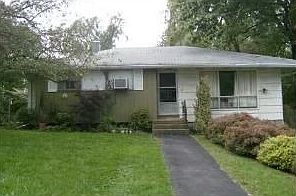 1st image of 17 Neversink Dr