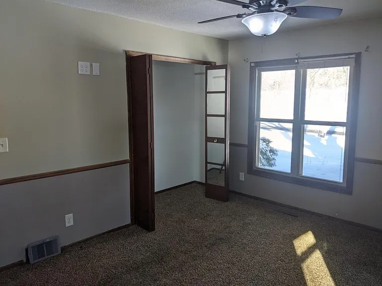 2148 Queens Dr — Photo 8