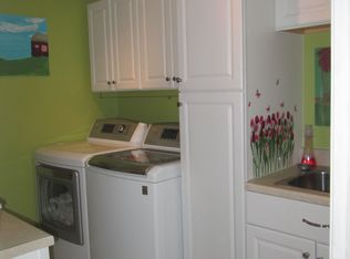 4708 S Quarry Creek Dr, White Lake, MI 48383