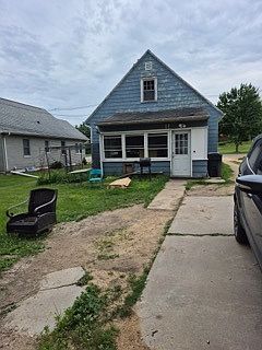 1st image of 628 13th Ave N