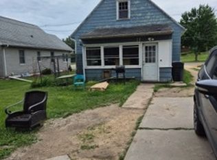 628 13th Ave N, Clinton, IA 52732