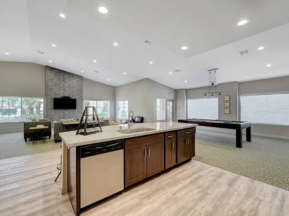 Mariposa Flats Apartments