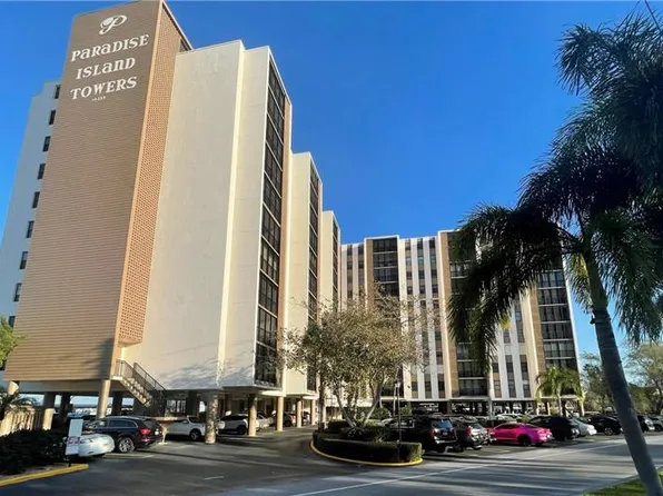 10355 Paradise Blvd, Treasure Island, FL