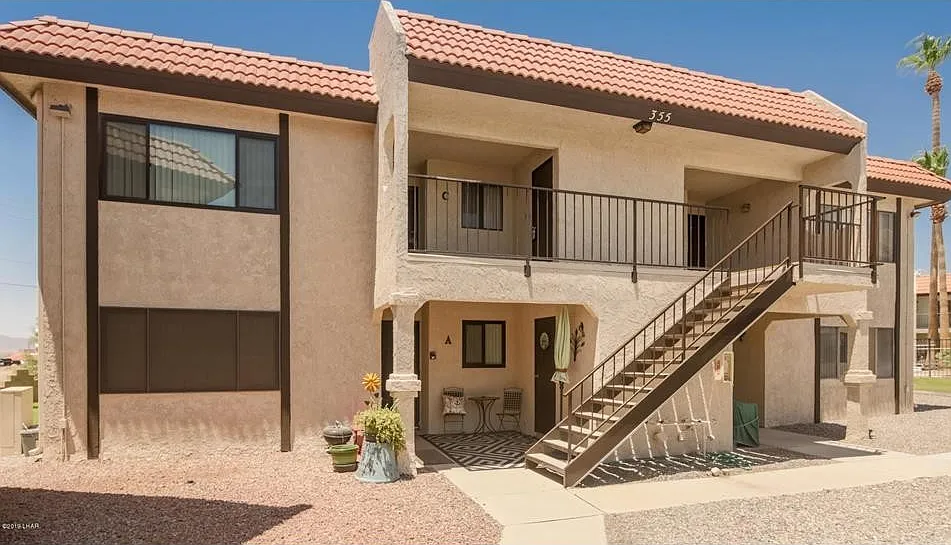 Popular Pecos Villas Condo! Lake Views! Upstairs Condo — Photo 2