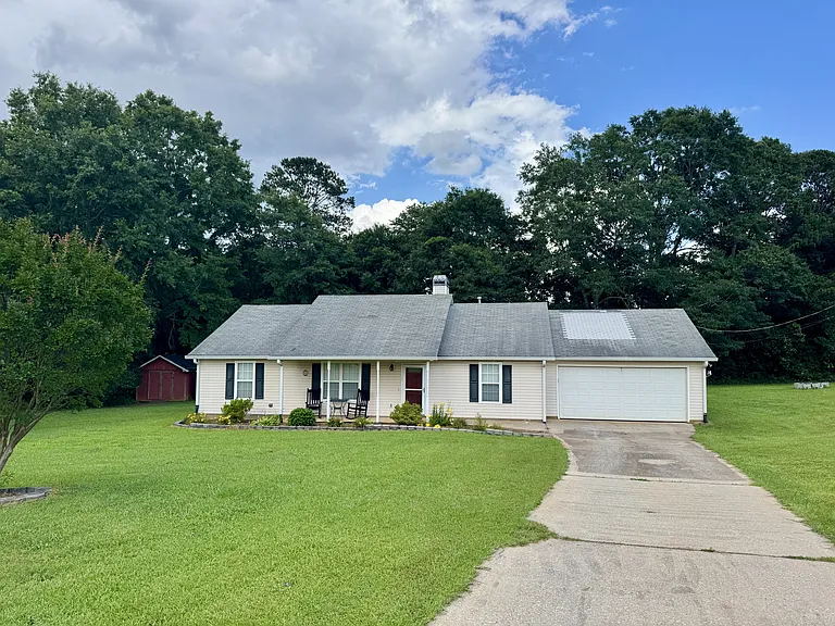 2237 Ross Ln — Photo 2