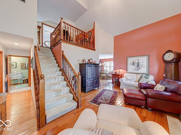 5th image of 683 Cottage Ln