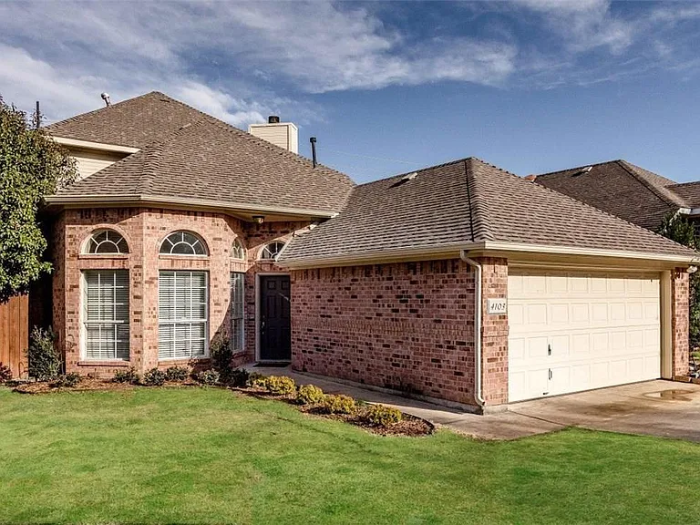 4103 Midrose Trl — Photo 2
