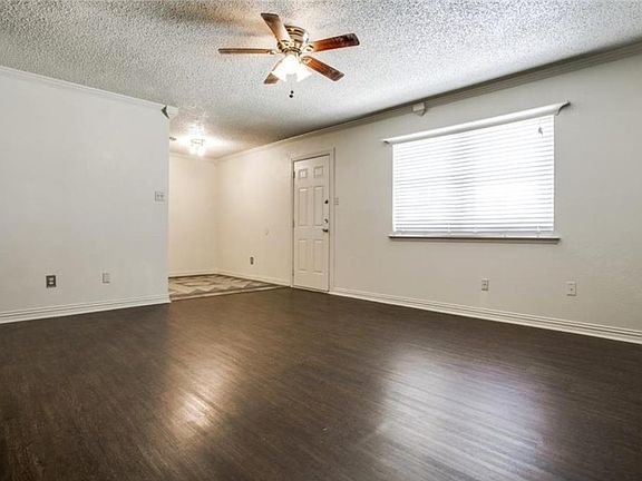 5th image of 4025 Pineridge Dr