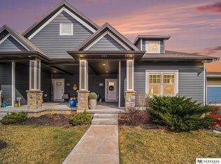 7244 Kentwell Ln, Lincoln, NE 68516