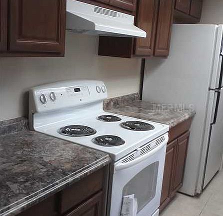 3rd image of 14010 Briardale Ln