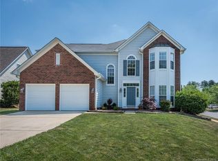 8619 Grey Squirrel Ct, Charlotte, NC 28277