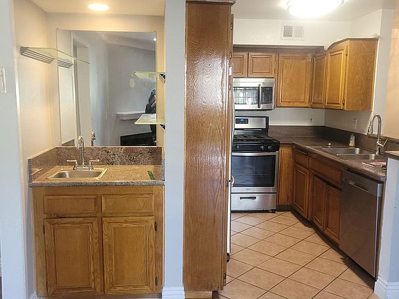 4th image of 4750 Ethel Ave APT 105